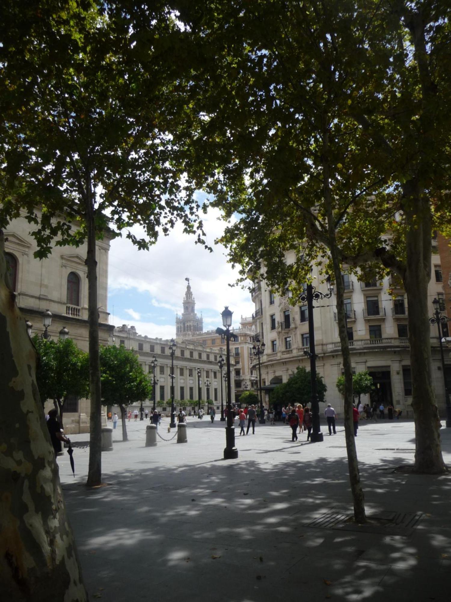 Amplio Apartamento Plaza Nueva Σεβίλλη Εξωτερικό φωτογραφία